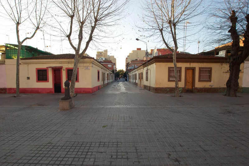 BCN_SantAndreu's tweet photo. 🙋♀️ Demà, la #bbibBonPastor fa un taller-seminari per 🗨️💬 debatre sobre les propostes per al nou espai 🖼️ museístic de barri dedicat a les 🏘️ #CasesBarates 👉 https://t.co/uBD223UTyD
@PladebarrisBCN @AvvBonPastor #MUHBA https://t.co/k0V7VGPJkb