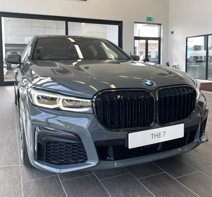 Master every performance, enjoy every moment. 

The BMW 7 Series Saloon stands for self-assured presence, exceptional performance and maximum comfort.

#LuxuryCars #BMW #UltimateDrivingMachine #THE7
