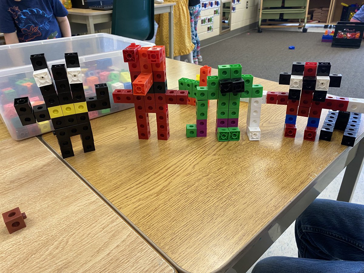 MmeVerberne's tweet photo. Creative little minds building superhero’s 🦸🦹‍♀️🦸🏽‍♀️🦹🏻‍♂️ https://t.co/Ro674OlmU0