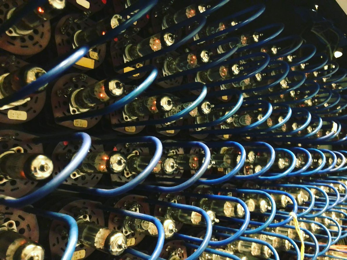 It’s just a test, but you can see that something is happening ;) #zuse #z22 rosen_______   zpr.io/SUNWvA6YDkZe