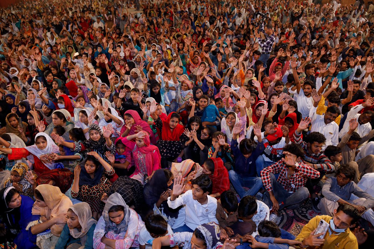 niacerise's tweet photo. Leading up to this miracle event every family member attempted to stop me going due to the risk in 🇵🇰. Some are still not talking to me. Twitter was dragging my name &amp; the area we preached at got bombed 3 weeks before the trip but God kept saying GO. The moral is: total obedience https://t.co/JDpis99FJU