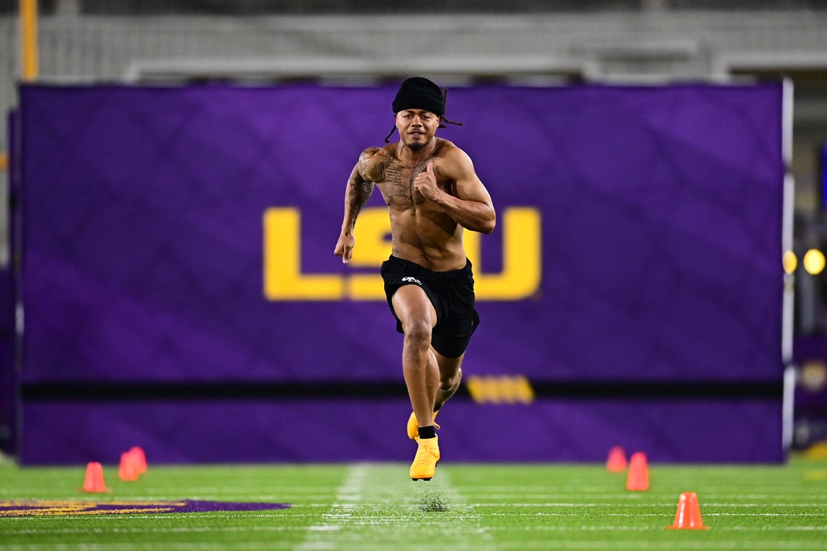 LSU Football tweet media