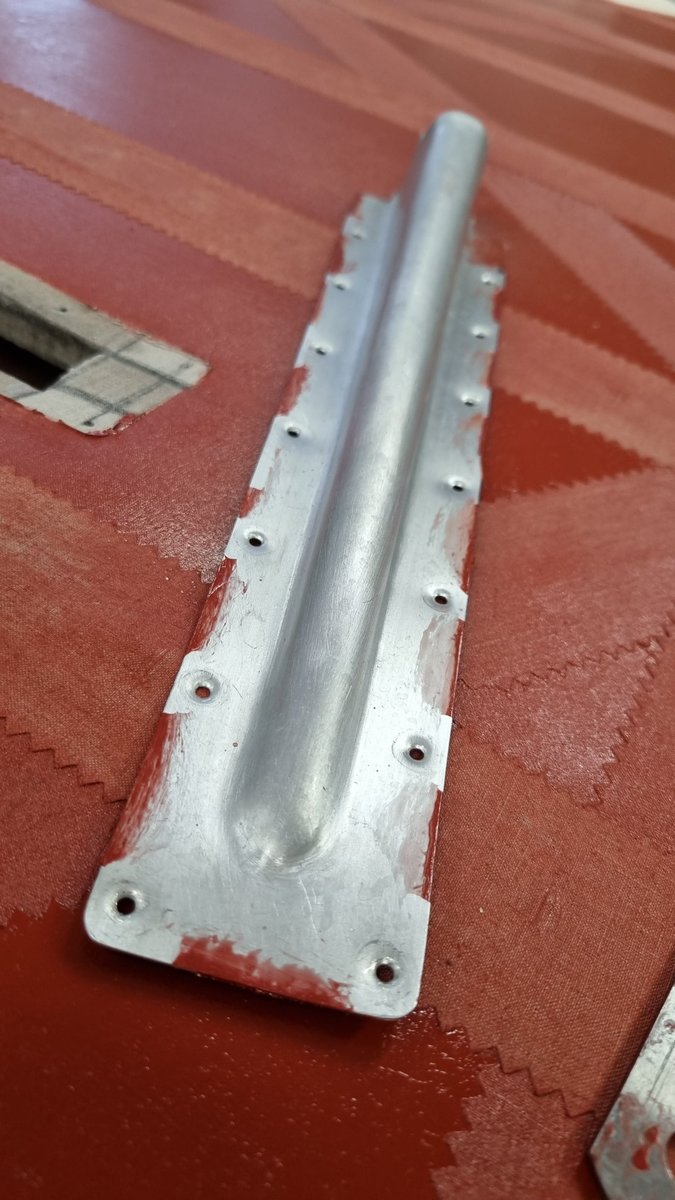 VFAudleyEnd's tweet photo. Tools of the fabric trade - covering a Spitfire rudder...

#VintageFabrics #AudleyEndAirfield #WarbirdRepaint #AircraftRepaint #AircraftMaintenance #AircraftFabric #Warbirds #Spitfire 
#Craftsmanship #IrishLinen https://t.co/ioPvyQ7xGs