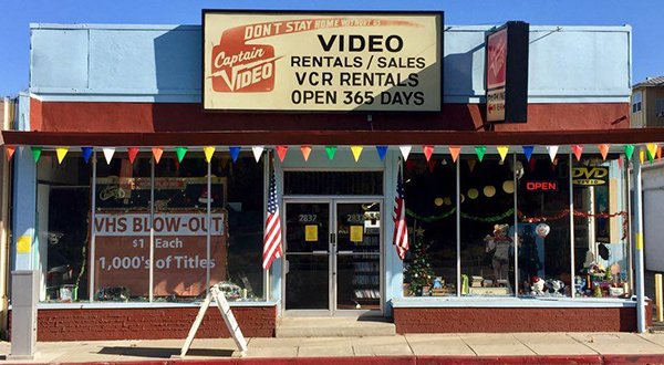I would give up all the comforts of the 3000 online streaming services just to be able to walk into some mom&pop video store in 1983 and spend 3/4 of an hour humming and hawing before renting the same horror movie I did the week before. https://t.co/bDjzi2jyOy