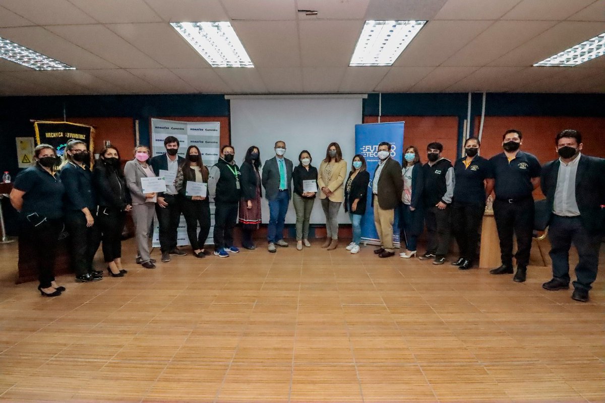ConexiumCL's tweet photo. #DocentesTP - Muchas felicidades a las o los docentes que finalizaron el curso "Aplicación de Técnicas para establecimiento de un modelo de desarrollo de competencias de empleabilidad" impartido por Komatsu Cummins con el apoyo de nuestra consultora y del equipo @MacroZonaNorte https://t.co/7IDkNRuZ7N