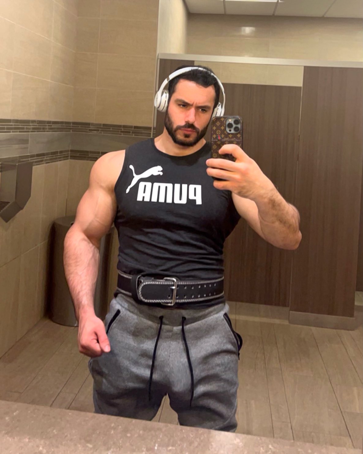 mostafa.rok on X: What you doing guys t.co289UR5UGvk  X