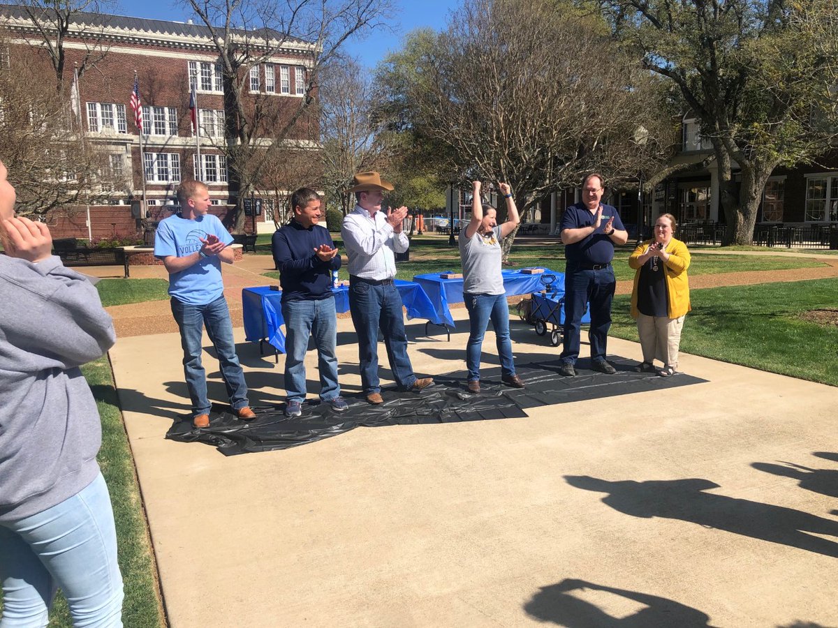 ETBU's tweet photo. We are so proud of our Alpha Lambda Delta Honor Society for collecting 455 cans of food for Mission Marshall. Huge thank you to the six faculty and staff members who, as an extra incentive to donate, volunteered to have pies thrown at their face! #EnhancingCommunity https://t.co/bsvdsvPEgl
