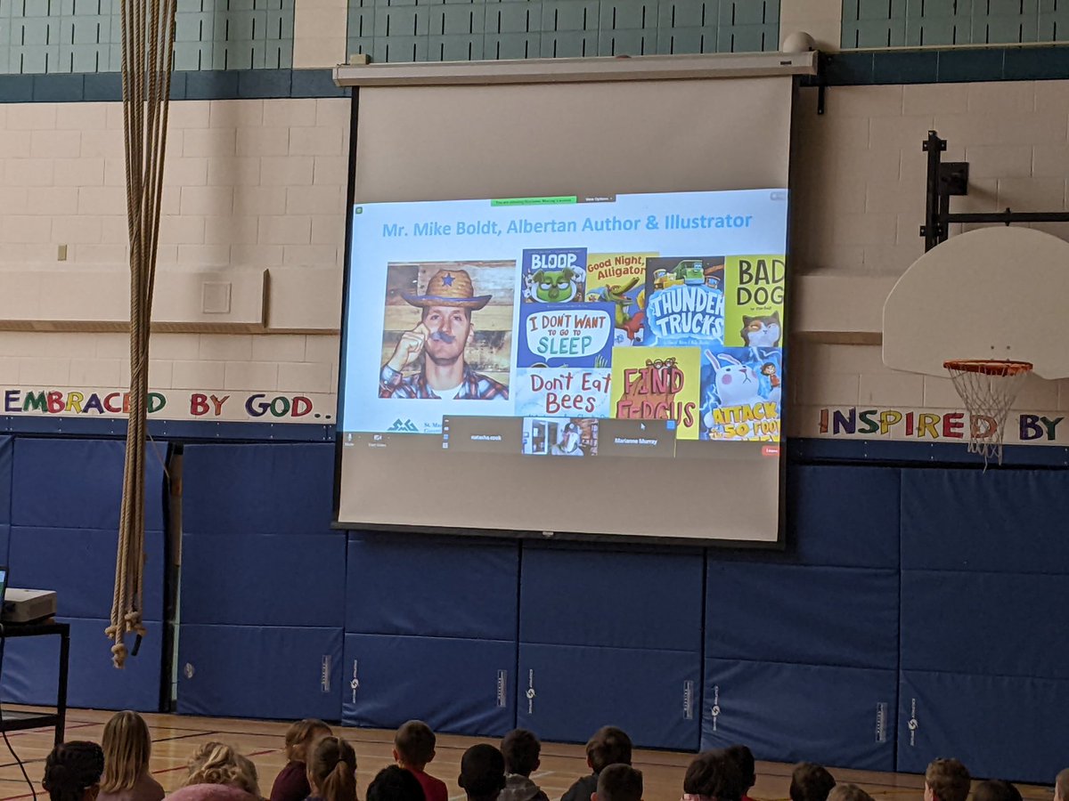 SMGLIBRARY_CSSD's tweet image. The amazing @MikeBoldt kicked off our #smgreadathon this morning. @SMGLIBRARY_CSSD