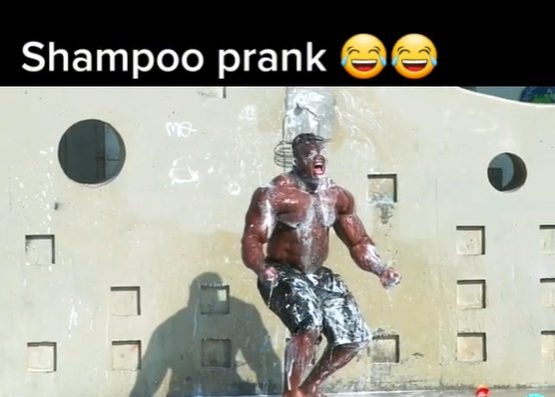 AbtPromotions's tweet photo. Shampoo Prank https://t.co/geUZrWHtZp https://t.co/dHxhTIkYvZ https://t.co/t9F6arrKqc