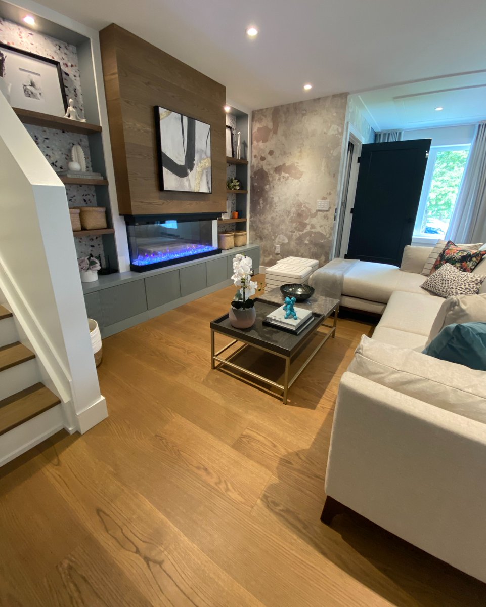 Would love to lounge around in this beautiful living room.😄 As seen on  #HolmesFamilyRescue
•
Flooring - Da Vinci
Collection - Gemtec Masterpiece
•
Design by <a href="/sodapopdesign/">Cynthia Soda</a> 
Photo by <a href="/Make_It_Right/">Mike Holmes</a> team
•
Visit our website and order free samples:
bit.ly/3wWUh58