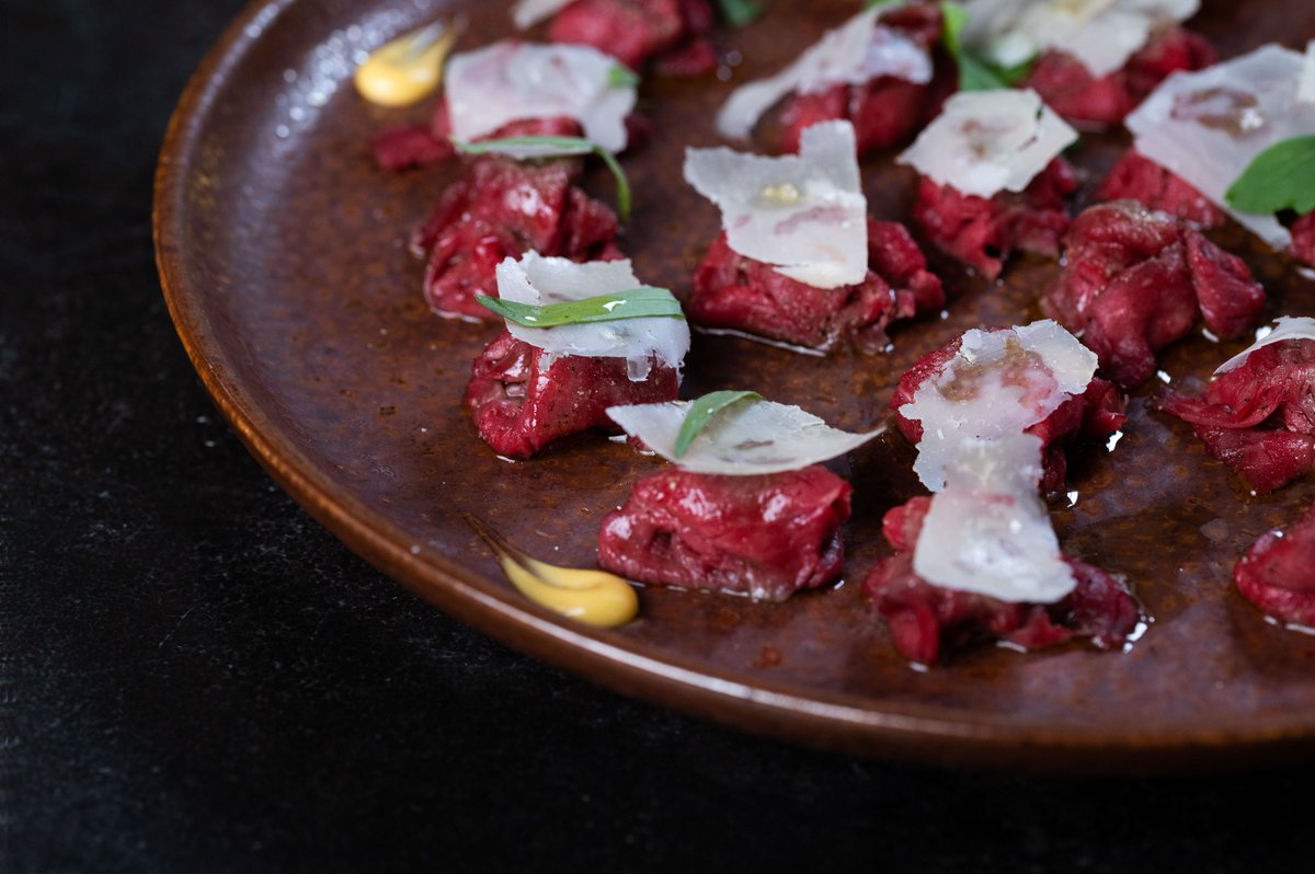 «KARPACCIO» DE BUEY, PARMESANO Y MAHONESA PICANTE, LA RECETA

Ingredientes que nos acercan al camino de la satisfacción.

fokacha.es/karpaccio-de-b…