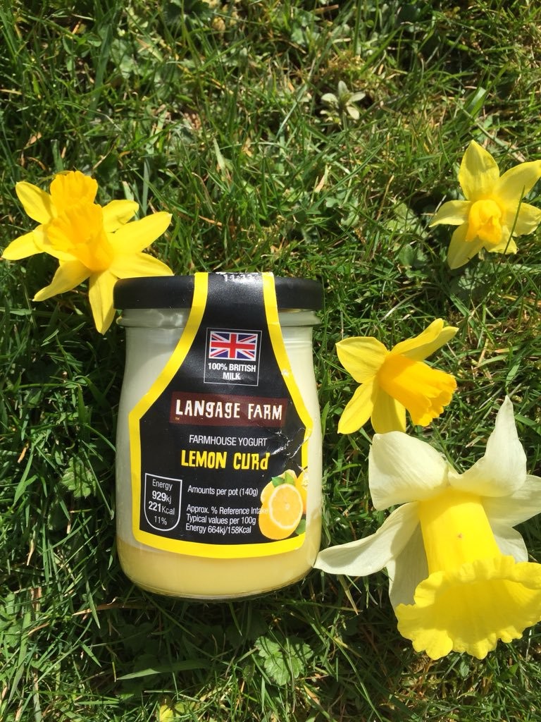 langage_farm's tweet photo. Springtime in a little glass jar!
Lush Lemon Curd Yogurt by Langage Farm! π
From 'field to fridge' !
#DevonMade #LOVELangage https://t.co/GPsb3C1h8e