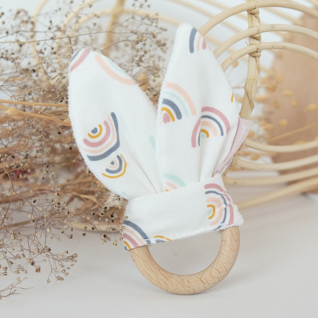 BooginHead's tweet photo. Give your littles some bunny ears to chew on that aren't made of chocolate 🐇 Natural beech wood teething ring is buffed smooth, untreated with oils, paints, stains, dyes, or varnishes. Soft cotton bunny ears are easy to remove and machine washable.

https://t.co/rKt58DkAJT https://t.co/BV5xAI4N3l