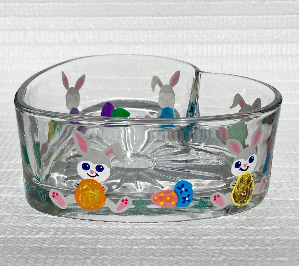 Easter bunny candy dish etsy.com/listing/117605… #easterbunny #candydish #heartbowl #TMTinsta #easterdecoration #eastergift #eastercandydish