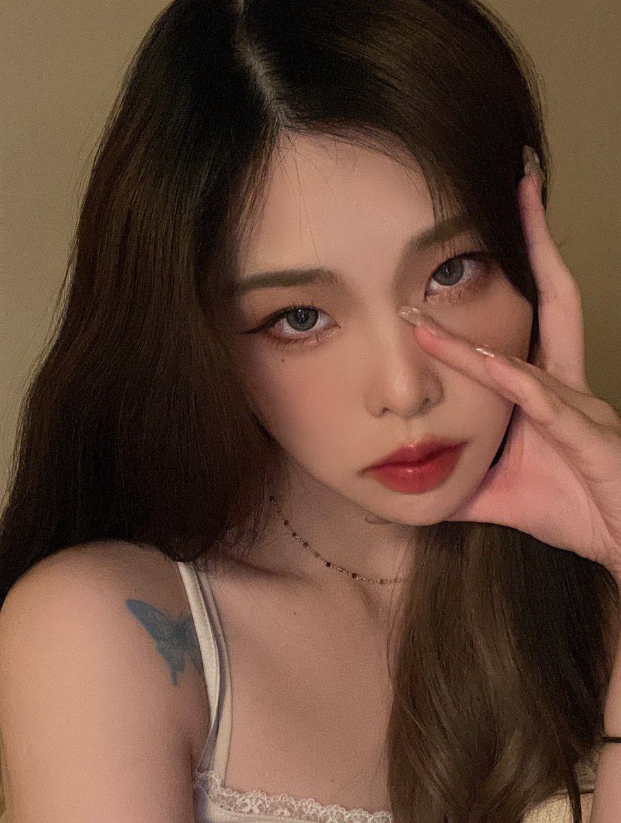 xshiae's tweet image. rbf 🙂