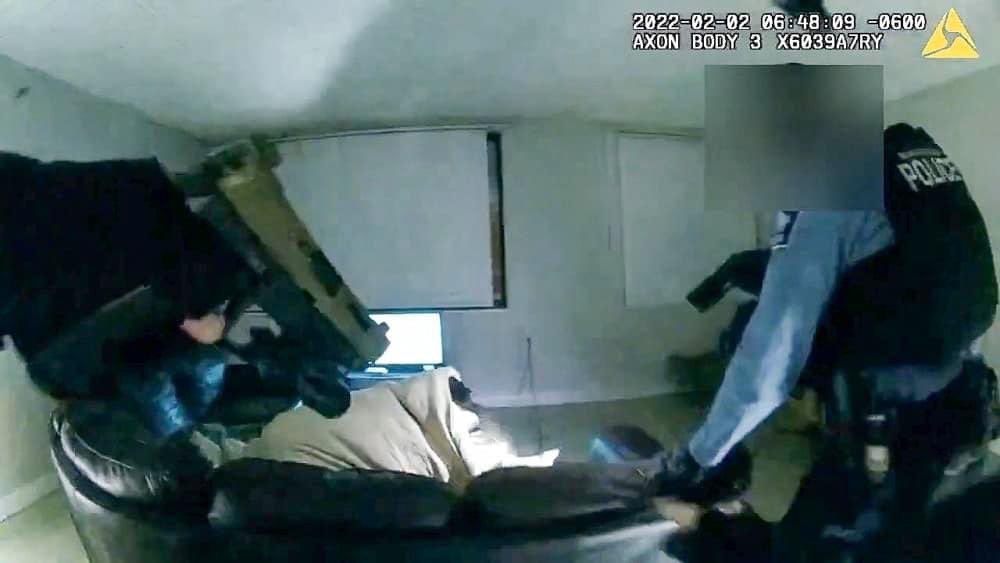LockharTVMedia's tweet photo. NO CHARGES: Henn Co Atty Mike Freeman & @AGEllison make the call. NO CHARGES in #Mpls SWAT team deadly shooting of #AmirLocke. Prosecutors met with Locke family to break the news this AM. NO CHARGES against officer Mark Hanneman. https://t.co/z5NqVo5rnU