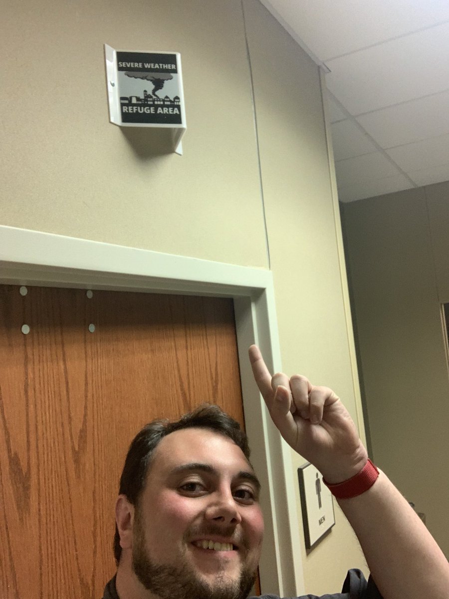 ericqueller's tweet photo. Knowing a safe place to go in case of a disaster is extremely important. This is how I stay safe at @MSUTexas!
#SafePlaceSelfie #MSUReady #WichitaFallsReady
@WFOEP @NWSSPC @NWSNorman https://t.co/XQMhZwLkOE