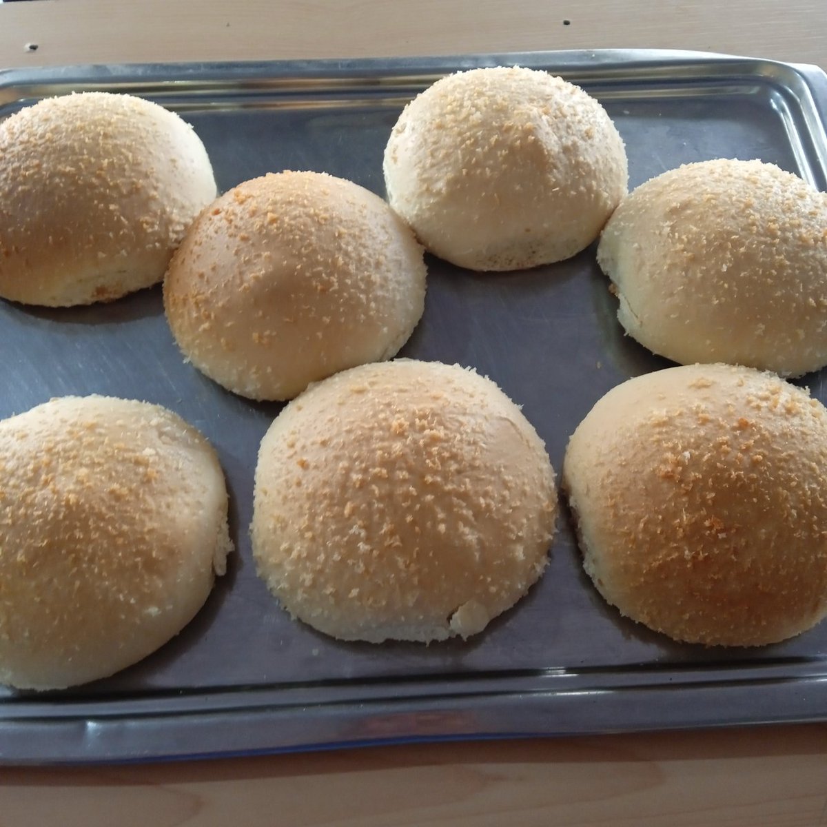 DistHec's tweet image. Esperando que compren los panes de coco