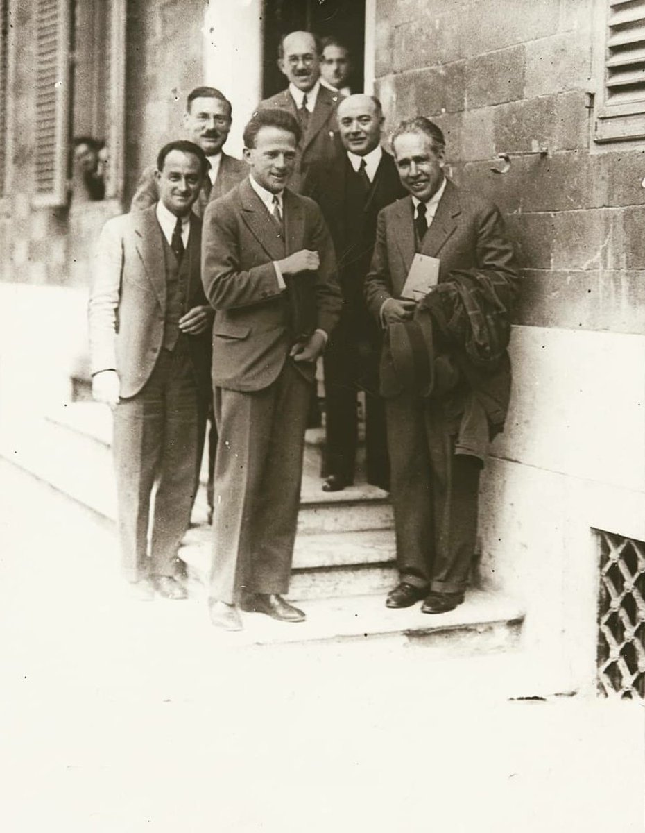PhysInHistory's tweet image. Physics Photo Of the Day:

Too much of "Quantum Mechanics" in one picture!
Enrico Fermi, Peter Debye, Werner Heisenberg, Otto Stern, Orso Mario Corbino and Niels Bohr at a conference in Rome.