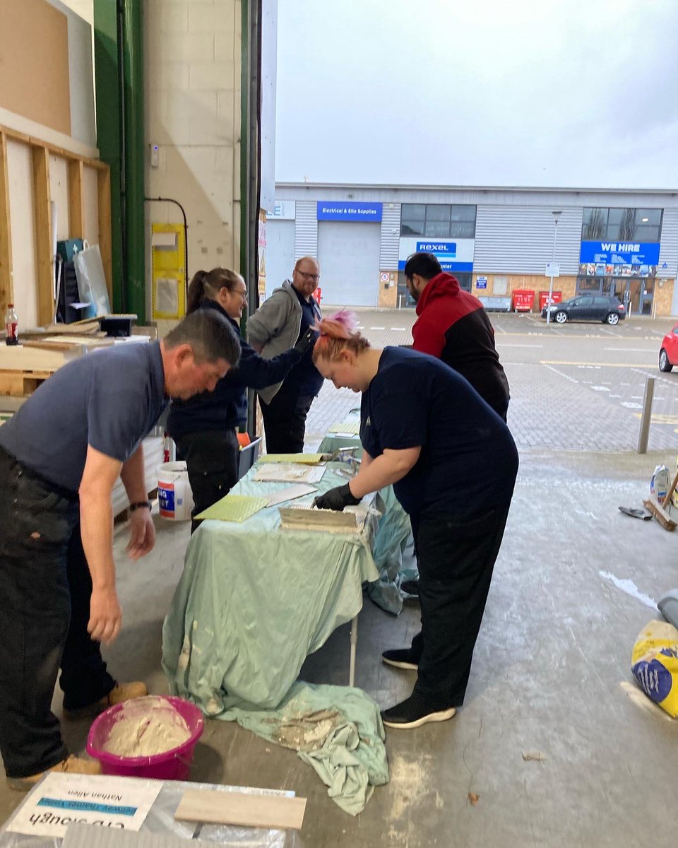 DuralJo's tweet photo. We are at CTD Slough this evening offering a hands-on style training, best way to learn and fun too 👍 https://t.co/RvQqWmBXjx