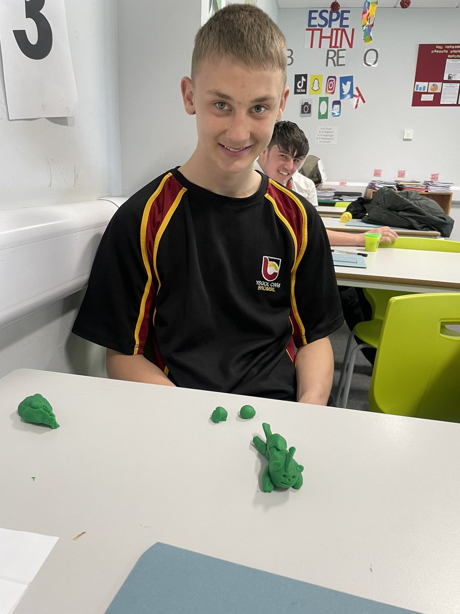 YCB_RS's tweet image. 10B during their resilience lesson this week in PSE #TeamMissHarris