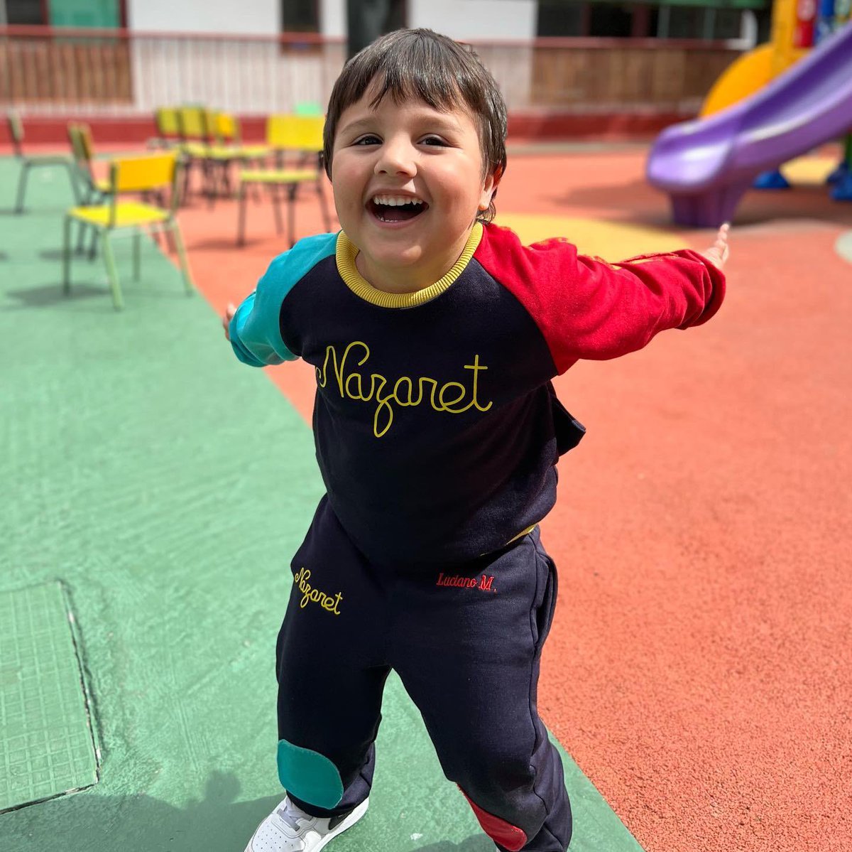 nazaretlapalma's tweet photo. #JuegosSolidarios – ¡Que no paren los juegos! Hoy le ha tocado el turno a #Infantil, #3PRIM y #4PRIM. ¡Una semana solidaria llena de emociones!
Accede a nuestra web y descubre todo lo que hemos hecho en la #SemanaSolidaria. https://t.co/0cqc2BskO9
#HacemosFamilia
#BlogEducativo https://t.co/3jtjI0aaKM