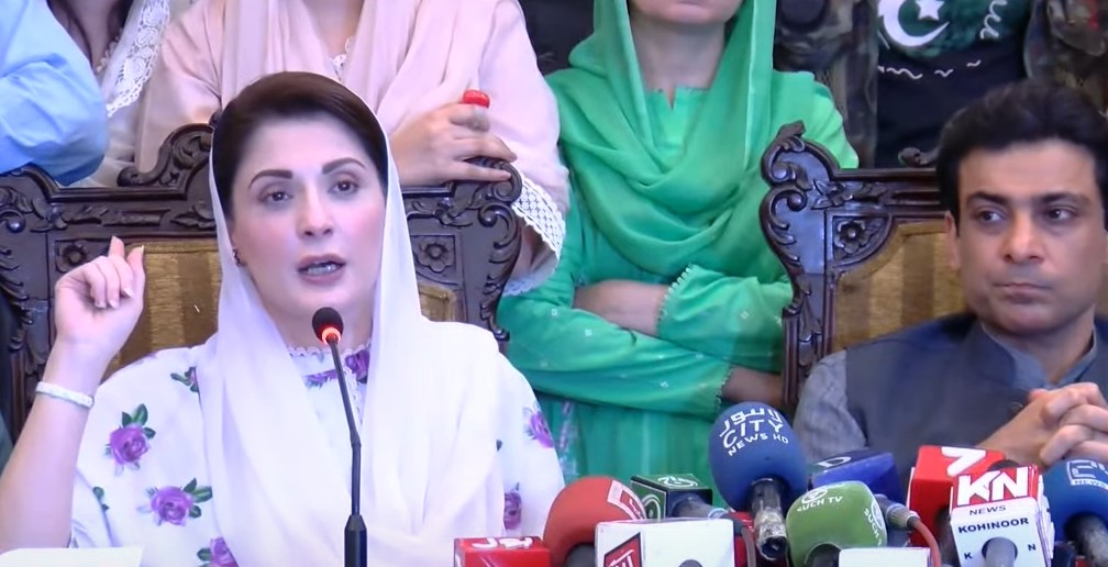Waqtnewstv's tweet photo. حساب کتاب کا وقت آیا تو پنجاب اسمبلی کو تالے لگادیئے گئے،مریم نواز
#PunjabAssembly #HamzaShahbaz @pmln_org @CMShehbaz @MaryamNSharif #PMLN #MaryamNawaz @AzmaBokhariPMLN #noconfidenceVoting https://t.co/XyYNwC9nsE