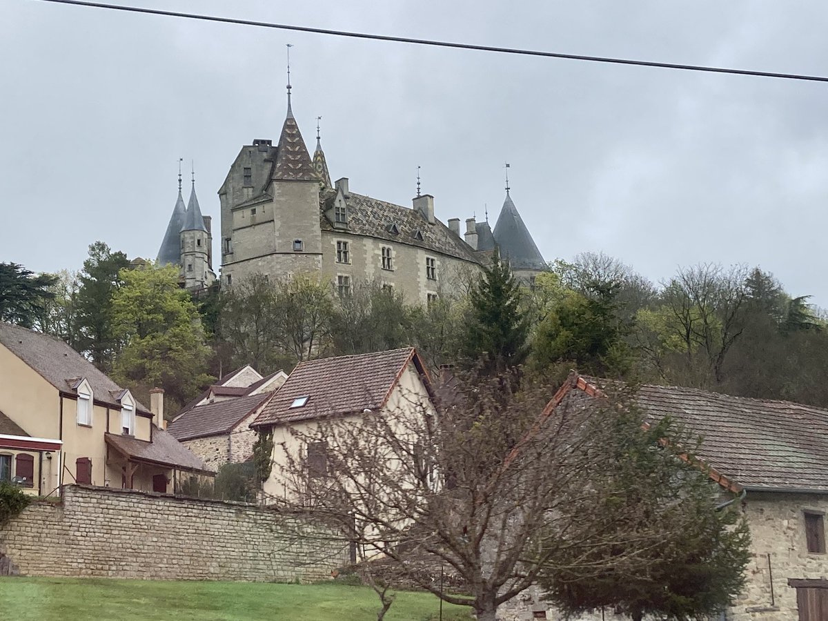 dmrc_benfund's tweet photo. Day 6 P2P update. Arrived in Lyon after another gruelling day on the road for our riders. Everyone a bit sore but safe. Beautiful scenery today and big hills. A better day for the logistics team too!! Please keep supporting the team, thank you for your kind messages🇬🇧🚴🇫🇷 https://t.co/yTclC7BbhO