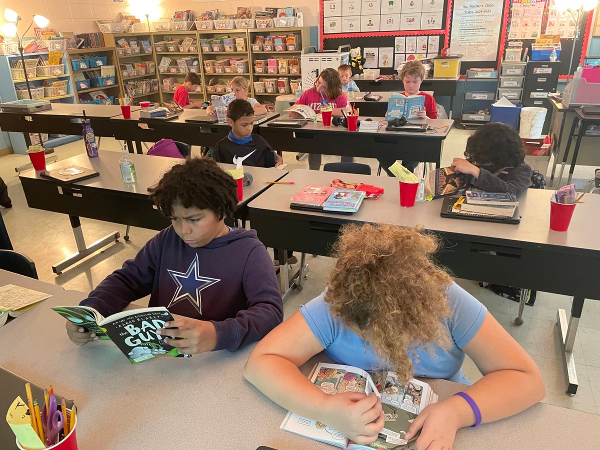 FPSHornets's tweet photo. It's a great day to be a McIntire Hornet! 💛🐝🖤

We are so proud of our students for working hard and staying focused this week. There is nothing like a good book! 📚 #FultonProud https://t.co/1wRB2XBrDQ