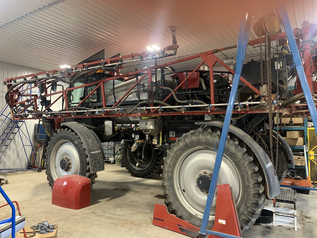 RedEdgeAG's tweet image. CASEIH 3320 Patriot Sprayer in the shop getting a new Hydro Input Shaft Seal 

Contact us if you need service on any equipment! 

#rededge
#caseih
#sprayer
#agriculture 
#ontariofarming