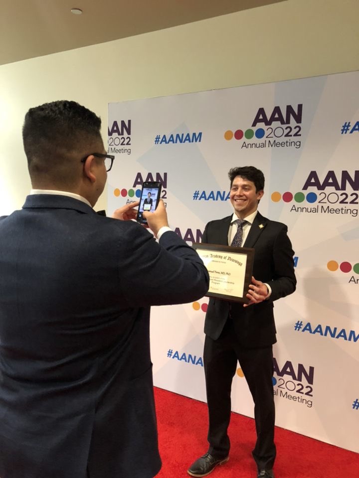 boribrainboy's tweet photo. Incredibly grateful and blessed to participate in the #ERLP as part of the #AANLeadership #AANAM. It was awesome to meet and learn from these amazing future leaders of #Neurology @AANMember @lucypersaud @DrNeuroLG @CardinalsGirl22 @caitlin_hof photo cred @PearlsNeurology https://t.co/iwCL6SBJCS