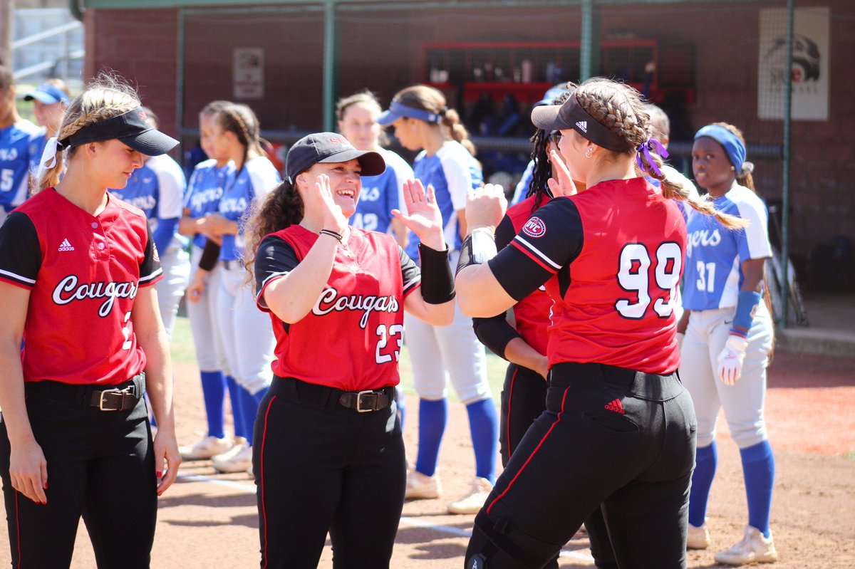 SIUESB's tweet photo. Smilin’ because it’s #NationalStudentAthleteDay 😁

Today we recognize the outstanding accomplishments of our #SIUESoftball student-athletes ❤️

#LetsGoCougs 🐾 https://t.co/XItS52e6G9