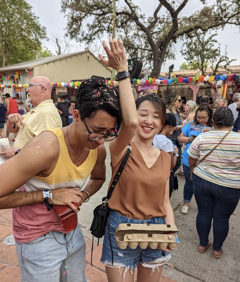 jennyhsieh5's tweet photo. It’s Fiesta time! #Hsiehnanigans #NIOSA2022 @CourtneyLeeMcM @KaishaMeyer @e_hurley15 @glopu_ @ZacharyJordan88 https://t.co/BydFqYFW8j