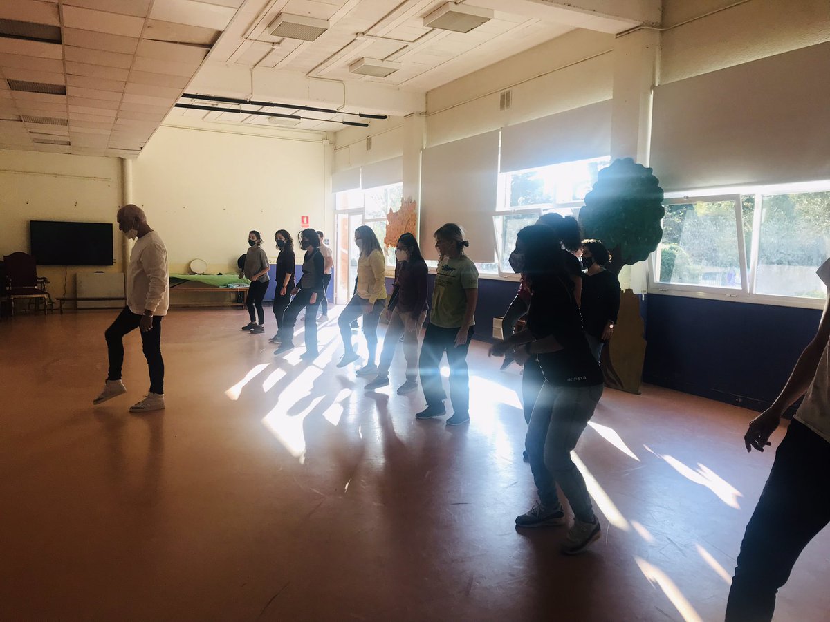 sevoriental4's tweet photo. Seguim amb el Fem Dansa acompanyades d'en Quim Serra de Factoria Mascaró. 
Ballada final, 20 de maig a l'Ametlla del Vallès
@AjAmetllaValles https://t.co/lMqlf6x52R
