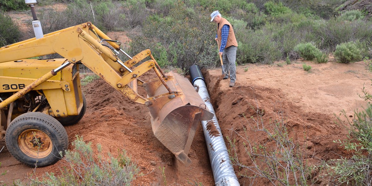 lemfel's tweet photo. It’s hard work to change the direction of water to prevent erosion. #Drainage #Erosion #Watercourse #ErosionControl #LemurianFellowship https://t.co/VYPo47Z3Do