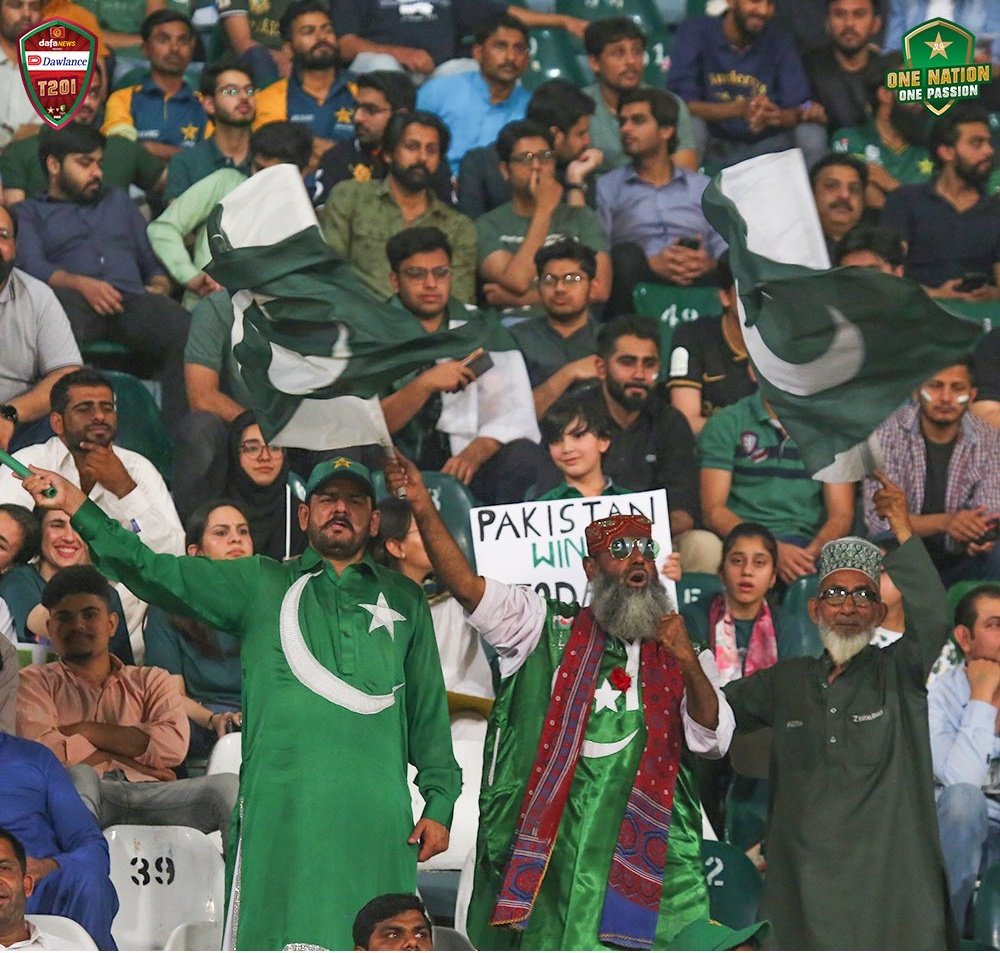 iMRizwanPak's tweet photo. Thank you @CricketAus for the historic tour of Pakistan. It was an honor to host you all. 

A special shout out to the amazing crowd of Pakistan. They supported both teams through out the tour. We look forward to welcome more teams in Pakistan. 

#PakistanZindabad https://t.co/2KBw44dchx