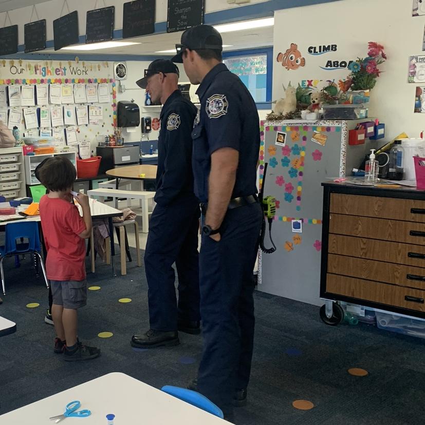 OCLMleaders's tweet photo. Today our local firefighters from @VCFD stoped by Conejo Elementary and our Kinder students had the opportunity to teach them about the importance of whole body listening. Thank you for keeping our school and community safe. #letsgoconejo #oclm #cvusdforward https://t.co/nQUHuHEK9c