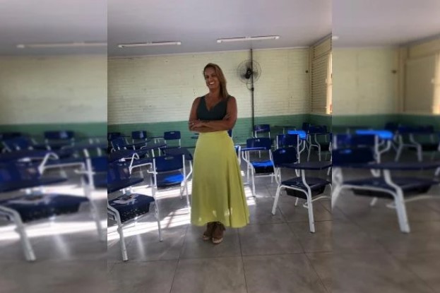 Metropoles's tweet image. Professora do DF dá ponto extra a aluno que tirar o Título de Eleitor.

Angela Rosário, 56, passou a oferecer pontos extras aos alunos que tirarem o título de eleitor e votarem nas eleições deste ano.

Leia: cutt.ly/VFuQd25