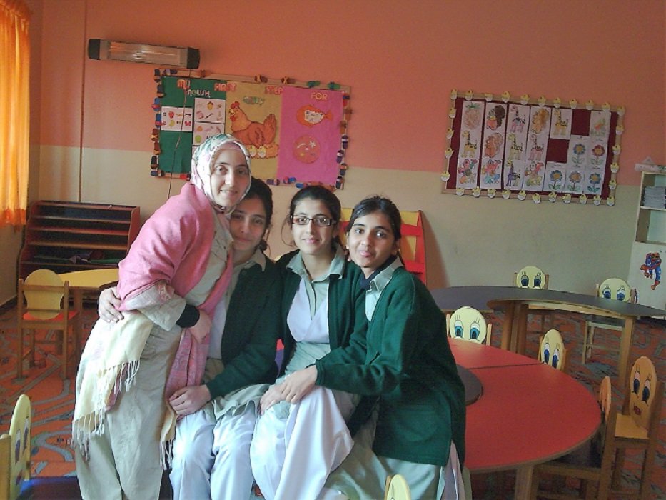 pakturkfile's tweet photo. In the second part of our interview, #PakTurkSchools English teacher Gönül Barış narrates her university years in #Lahore, her rapport with the boarding students in the hostel where she volunteered as a mentor, and her marriage process.
#Pakistan #PakTurk #Islamabad #Karachi https://t.co/imxEPHkbH4