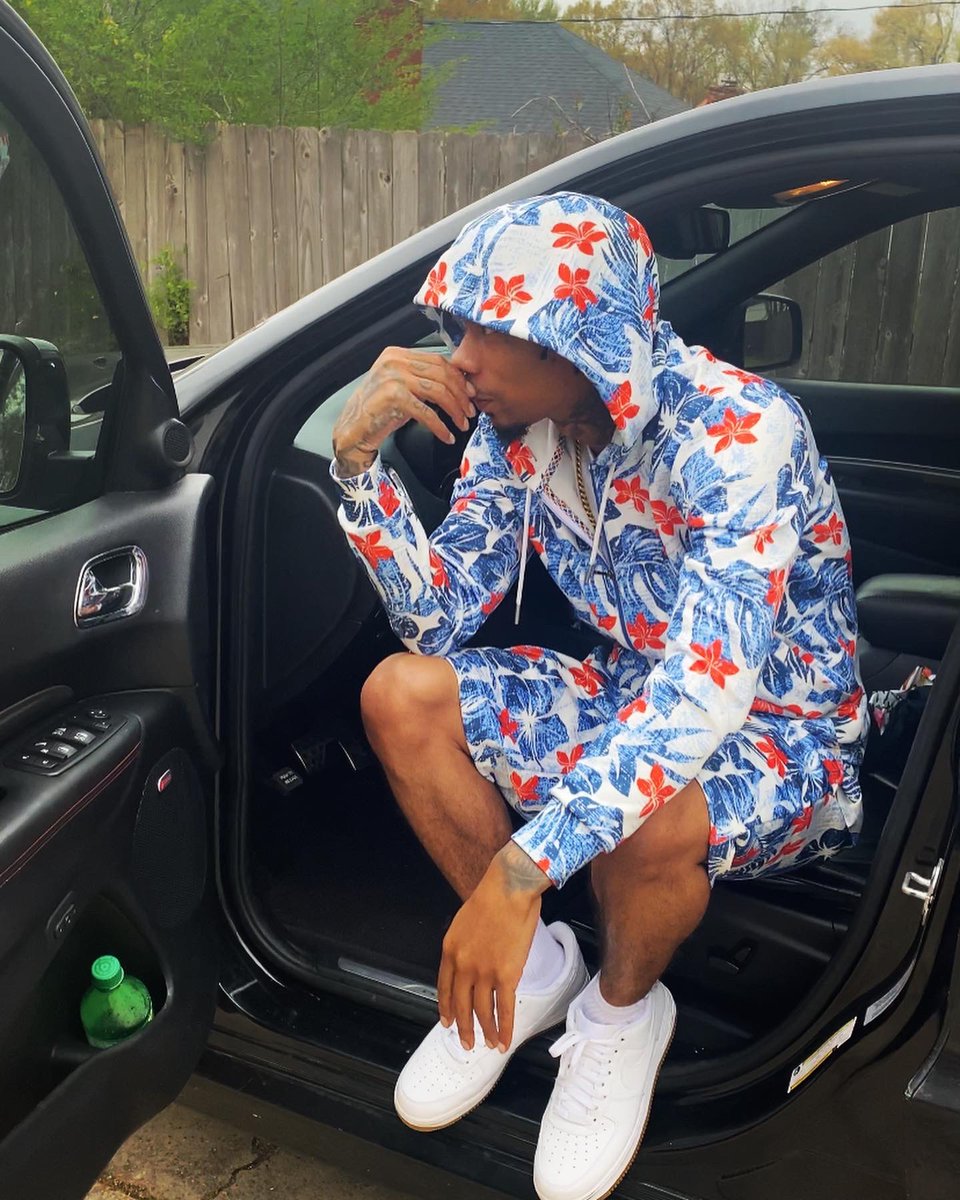 BiggBossdoe's tweet photo. Happy Bday to a Young King! #Ionlygetbetter #Bigboss https://t.co/i2TBw9jYtS