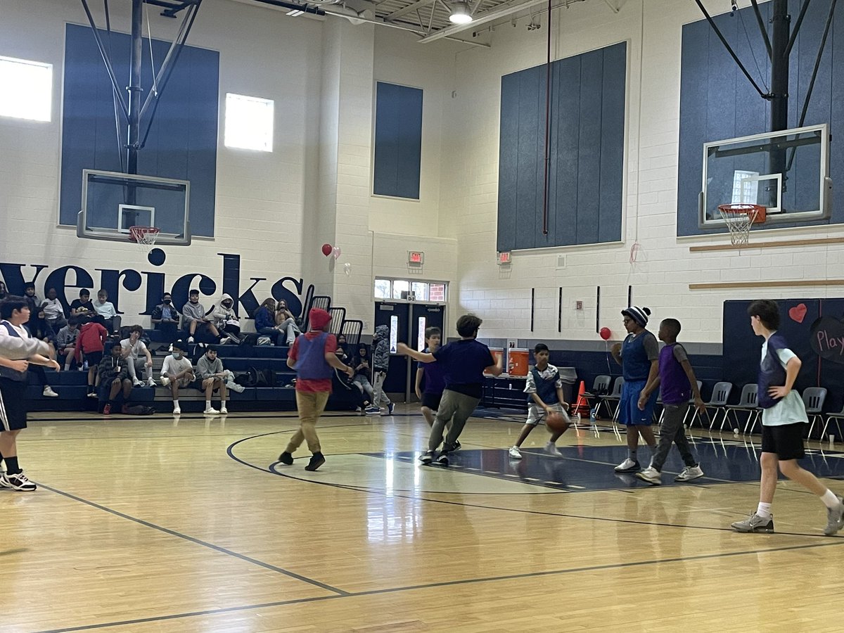 Smarts_Mill_PE's tweet photo. We are “pumped” about Hoops 4 Heart @Smarts_Mill @LCPSOfficial @AmericanHeartVA https://t.co/YpAX8OhoRQ