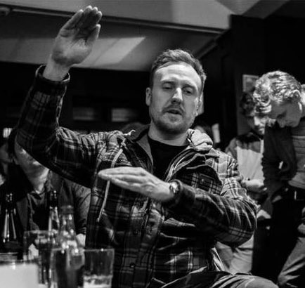 griogairmusic's tweet photo. Describing the territory of Clann Ghriogair (Clan MacGregor) at a traditional singing session in Dublin last week.
#story #storytelling #scotland #HIGHLANDS #history #tradition #singer #gaelic #ireland #dublin #irish #clanmacgregor #visitscotland #outlander https://t.co/HOva85KHwx