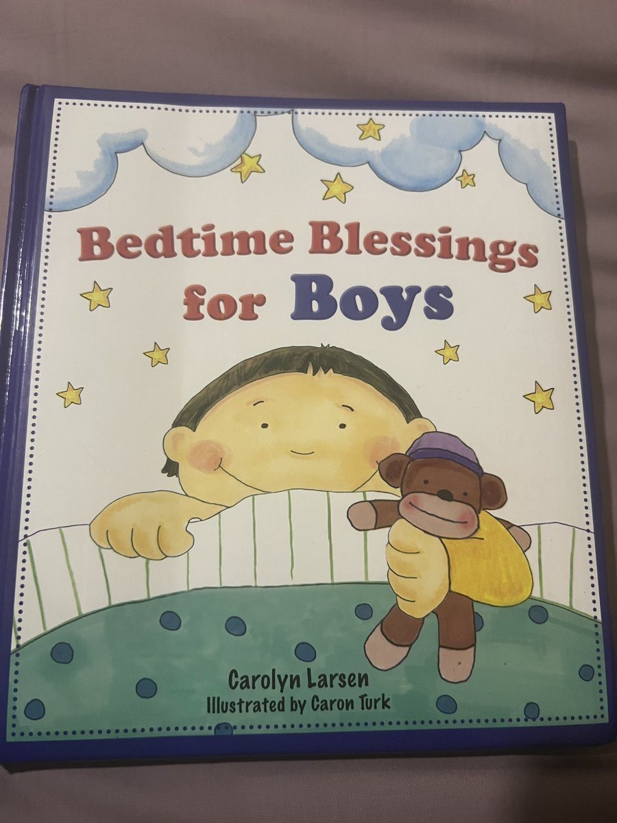 Before a long night at work, mummy duties must be done 😊. Bedtime stories done and dusted. Now off for an all night flight #mummyduties #girlsfly