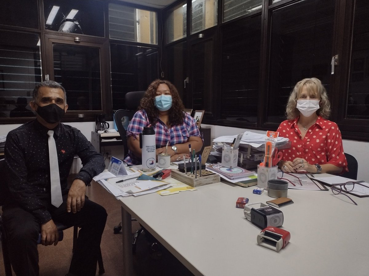 Con Director Educación Superior <a href="/oviedo_luis/">Luis H Oviedo</a> y con Directora Modalidad Técnica <a href="/RosanaEAyala/">Rosana Ayala</a> resolvimos pendientes. Con Supervisores Región II y III atendimos particulares de cada región <a href="/BarbaroLorena/">Analia Lorena Barbaro</a> <a href="/CGEMisiones/">CGE Misiones</a> <a href="/grillo141/">Ruben Dario</a> <a href="/FlaviaPao/">Flavia Rodriguez</a> <a href="/ArtuiLucila/">lucila mabel artui</a> <a href="/udpm_misiones/">UDPM</a> <a href="/Norbertodiaz80/">Norberto Diaz</a>