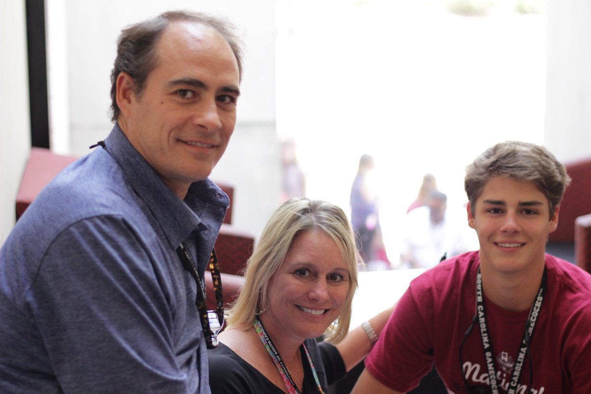 UofSC_ONSO's tweet photo. Bring the family to #UofSCOrientation this summer! We are proud to offer a Family and Guest Orientation during each session. Learn more about the program and how to register at https://t.co/xJdJr8heU6. #UofSCYes #UofSC #UofSC26 #GoingGarnet https://t.co/sWzXRdr2ZV