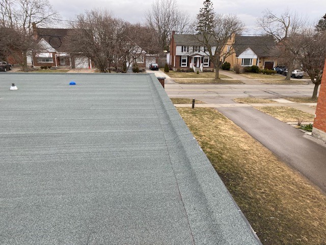 GroupNedlaw's tweet image. A #NedlawRoofing Project: Kitchener Family Dental
Recently completed.

2300sq. ft. 2-ply Self Adhered #modbit #Reroof project. 
Material by @PolyglassUSA