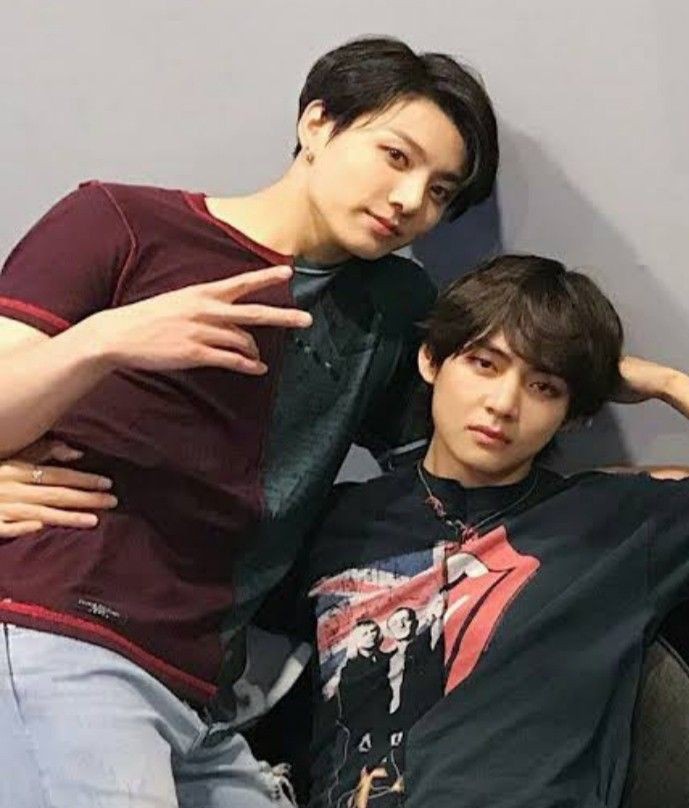FORTAEKOOK_'s tweet photo. "só acredito porque tem imagens"; uma thread sobre coisas que os taekook já fizeram https://t.co/EWSXKzGgUB