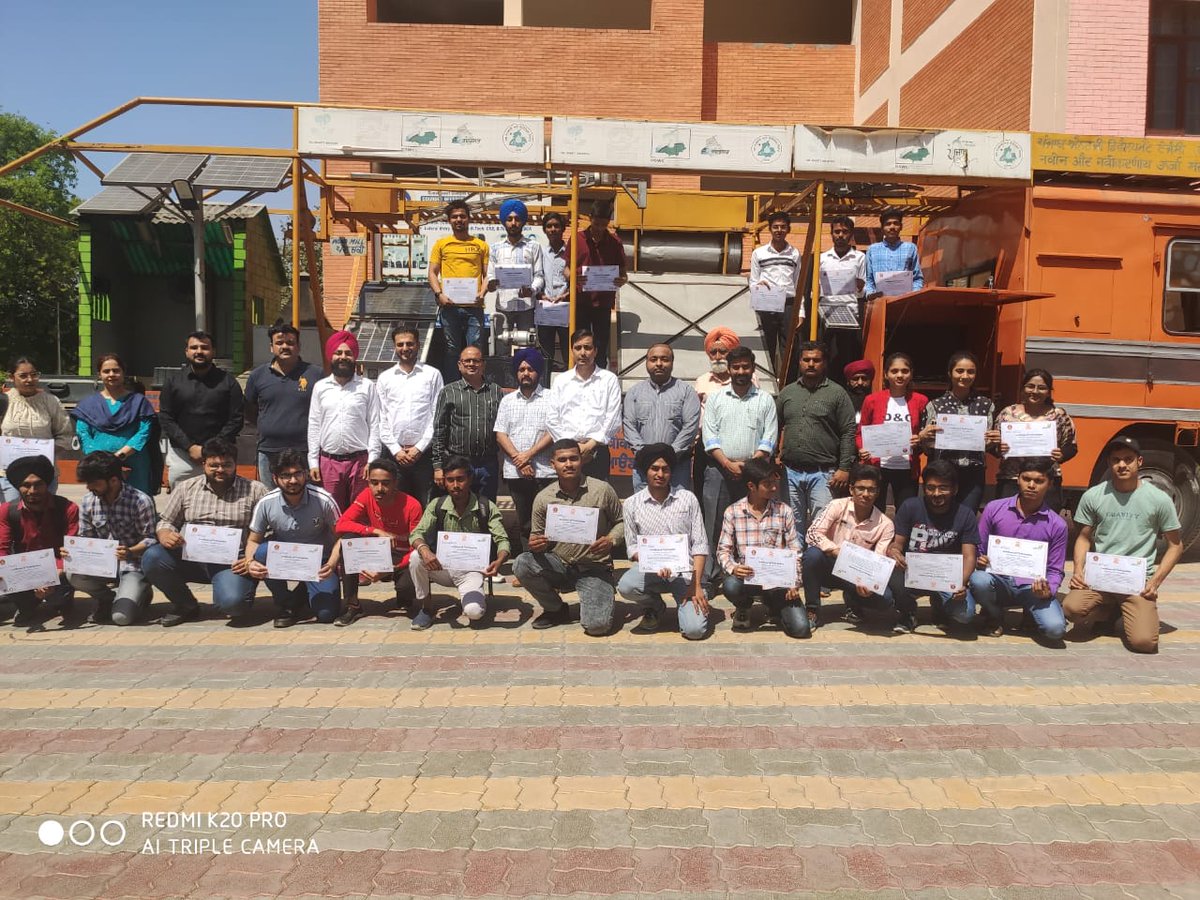 ISMARTIndia's tweet photo. The Solar Ambassadors experienced an impactful change in the Holy City of Amritsar towards the adoption of Solar on the Roof during last couple of weeks of awareness campaigns on Rooftop PV Solar system.
@giz_gmbh @giz_india @mnreindia @Deloitte @PunjabGovtIndia @AhaSolar https://t.co/Bdkq6P0dLT