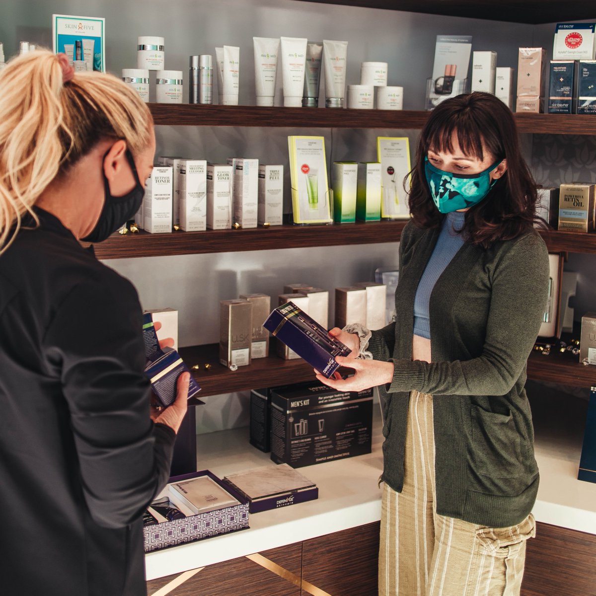 Shop your favorites at SKIN FIVE now! Treat yourself or even someone you love with the gift of luxury skincare. 🤩

Here are some of our favorite brands:

❤️ U.SK UNDER SKIN
❤️ Instytutum
❤️ EltaMD

Shop here 👉 loom.ly/0Ev2h60