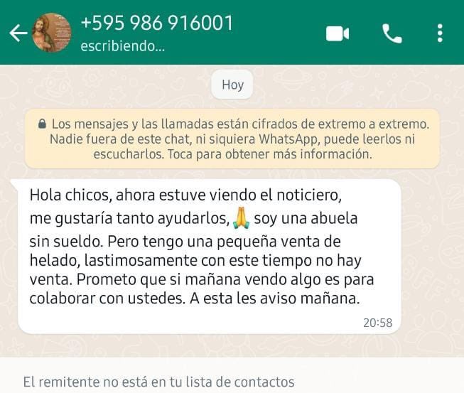RenatoProno's tweet photo. Esta abuelita quiso colaborar al viaje de Elenco Origen Guaraní con las ventas de sus helados pero solo vendió por 32mil ayer 😢😢 Hacemos RT para que tenga más clientes???? ❤️🤝 https://t.co/9H4O7GmwbQ